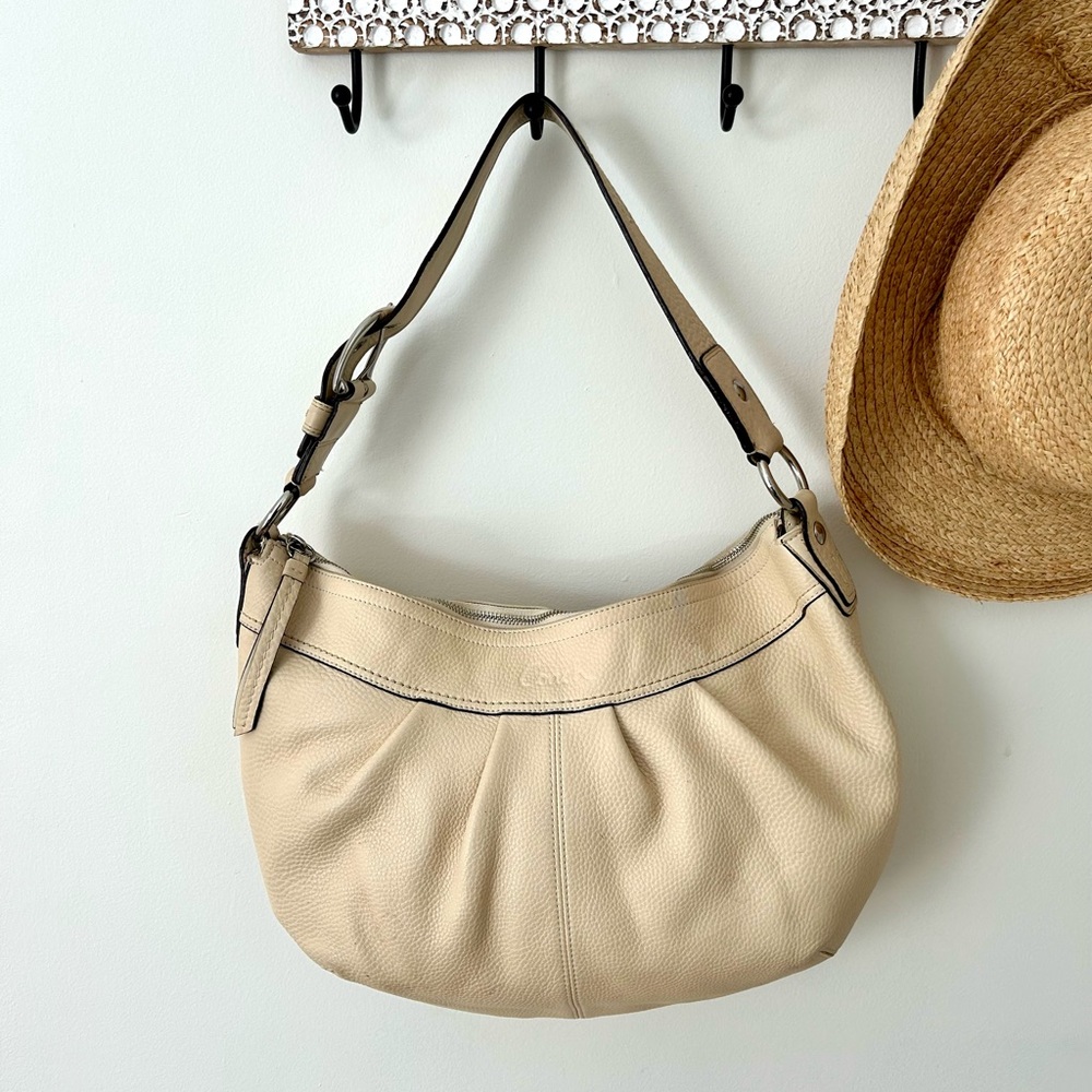* SOLD * Coach Pebbled leather F3731 Pleated Shoulder Bag